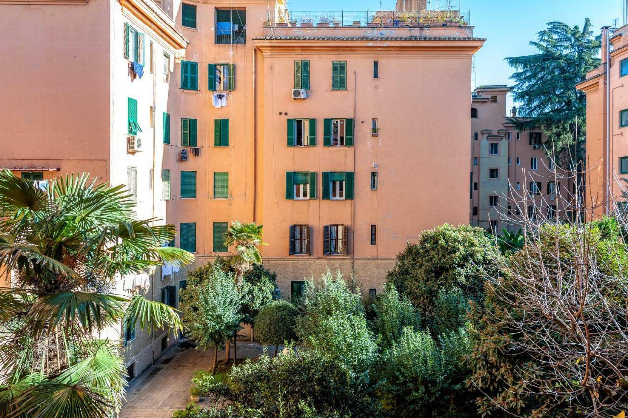 Vatican Caracciolo Rome Exterior photo